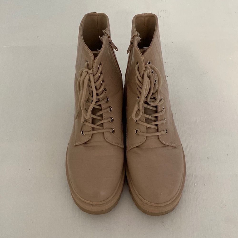 vegan faux crocodile combat boots size 9/40